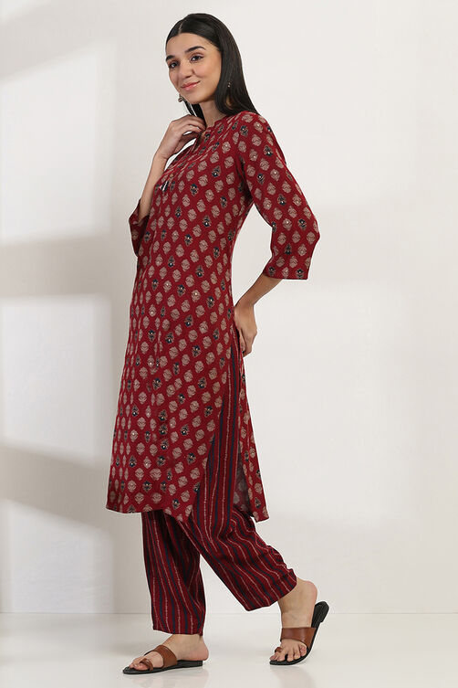 Navy Blue Cotton Blend Straight Kurta Set image number 3