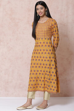 Mustard Viscose Rayon Asymmetric Kurta image number 4