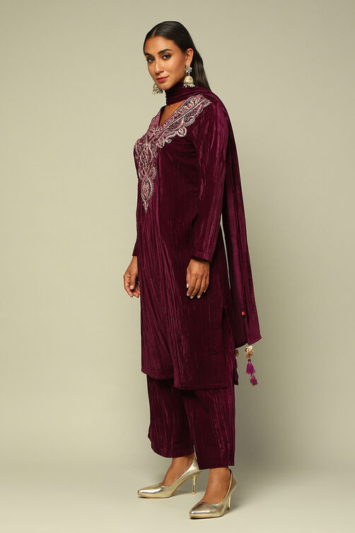 Green Poly Velvet Straight Solid Kurta Palazzo Suit Set image number 3