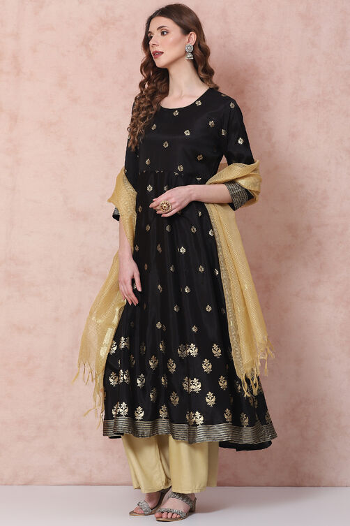 Maroon Kalidar Printed Suit Set image number 6