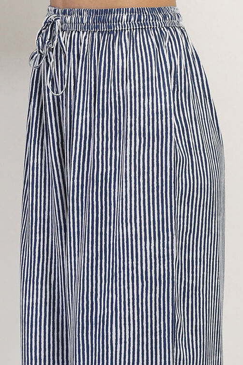 Blue Printed Straight Kurta Set image number 2