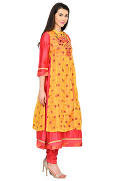 Yellow & Pink Reversible Anarkali Polyester Kurta image number 5