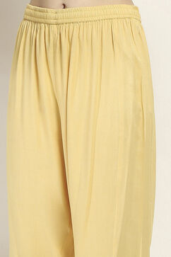 Yellow Printed Straight Kurta Set image number 2