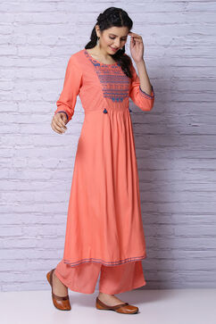 Peach Viscose Rayon Kurta image number 3