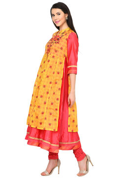 Yellow & Pink Reversible Anarkali Polyester Kurta image number 4