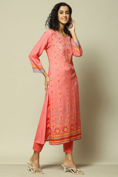 Pink LIVA Straight Printed Kurta image number 4