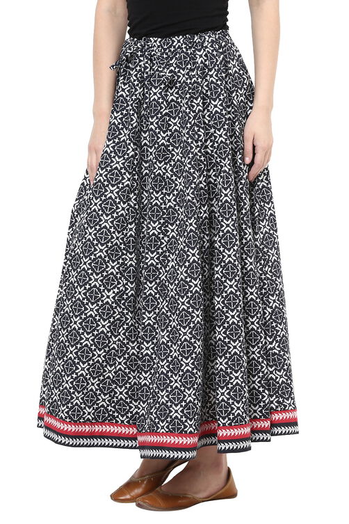 Black Cotton Skirt image number 2
