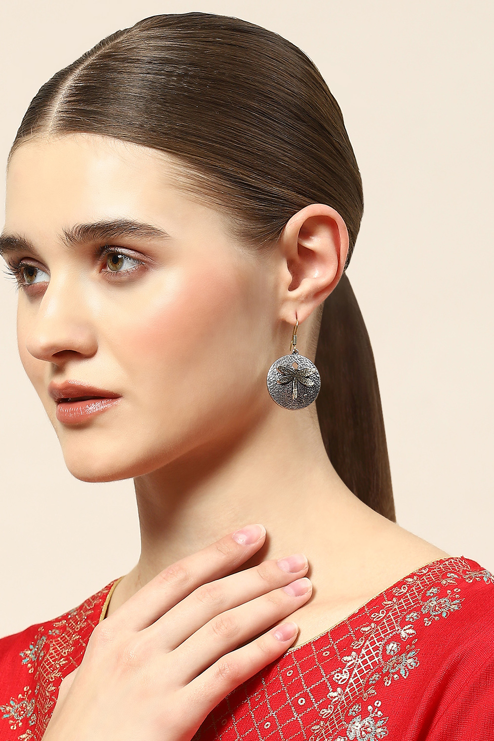 Oxidised Gold Brass Earrings image number 1