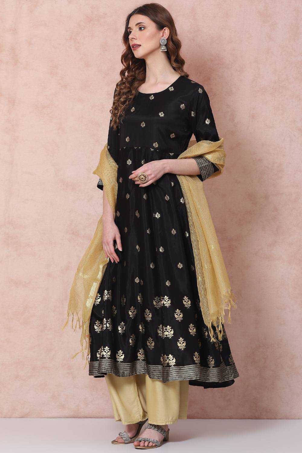 Maroon Kalidar Printed Suit Set image number 6