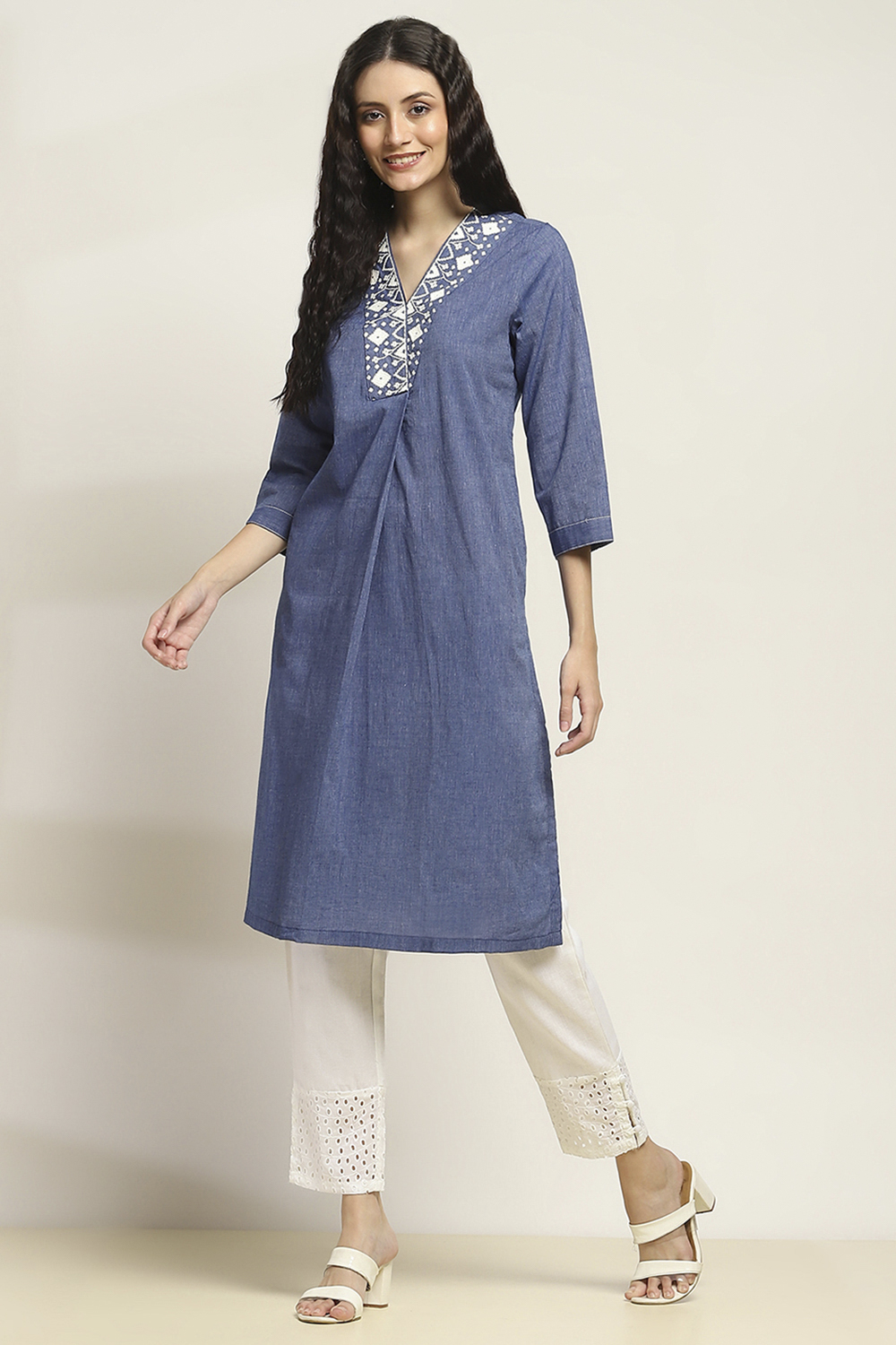 Blue Cotton Yarndyed Straight Kurta image number 2