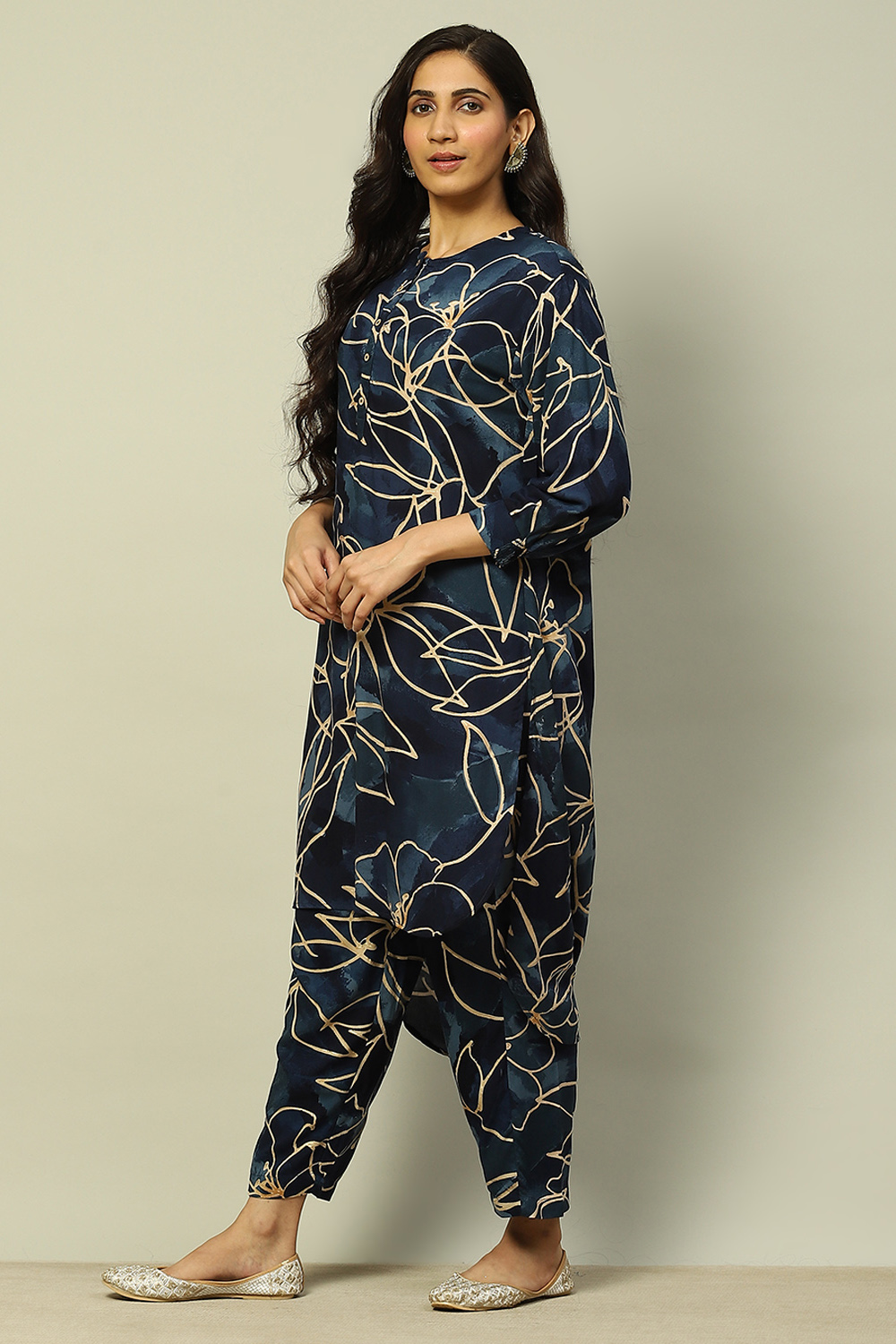 Aqua Blue Floral Printed Straight Co-ord Set image number 3