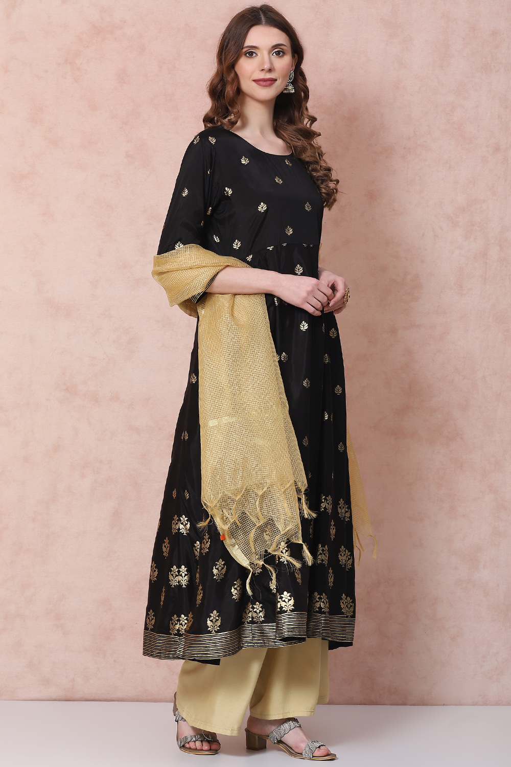 Maroon Kalidar Printed Suit Set image number 5