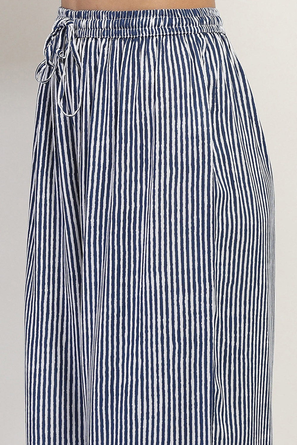 Blue Printed Straight Kurta Set image number 2