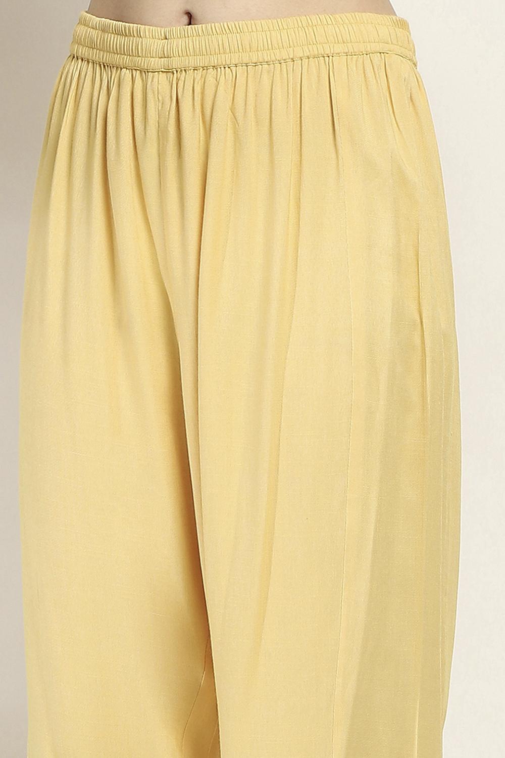 Yellow Printed Straight Kurta Set image number 2