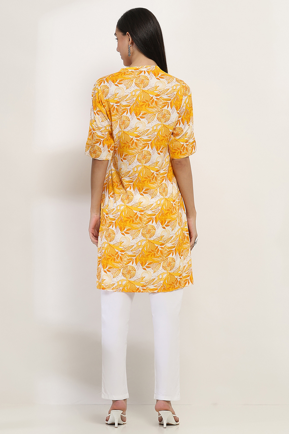 Yellow Printed Straight Kurta image number 3