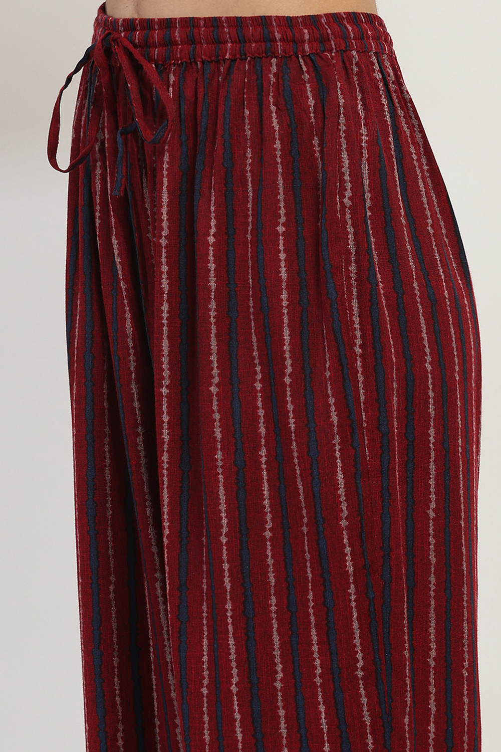 Navy Blue Cotton Blend Straight Kurta Set image number 2