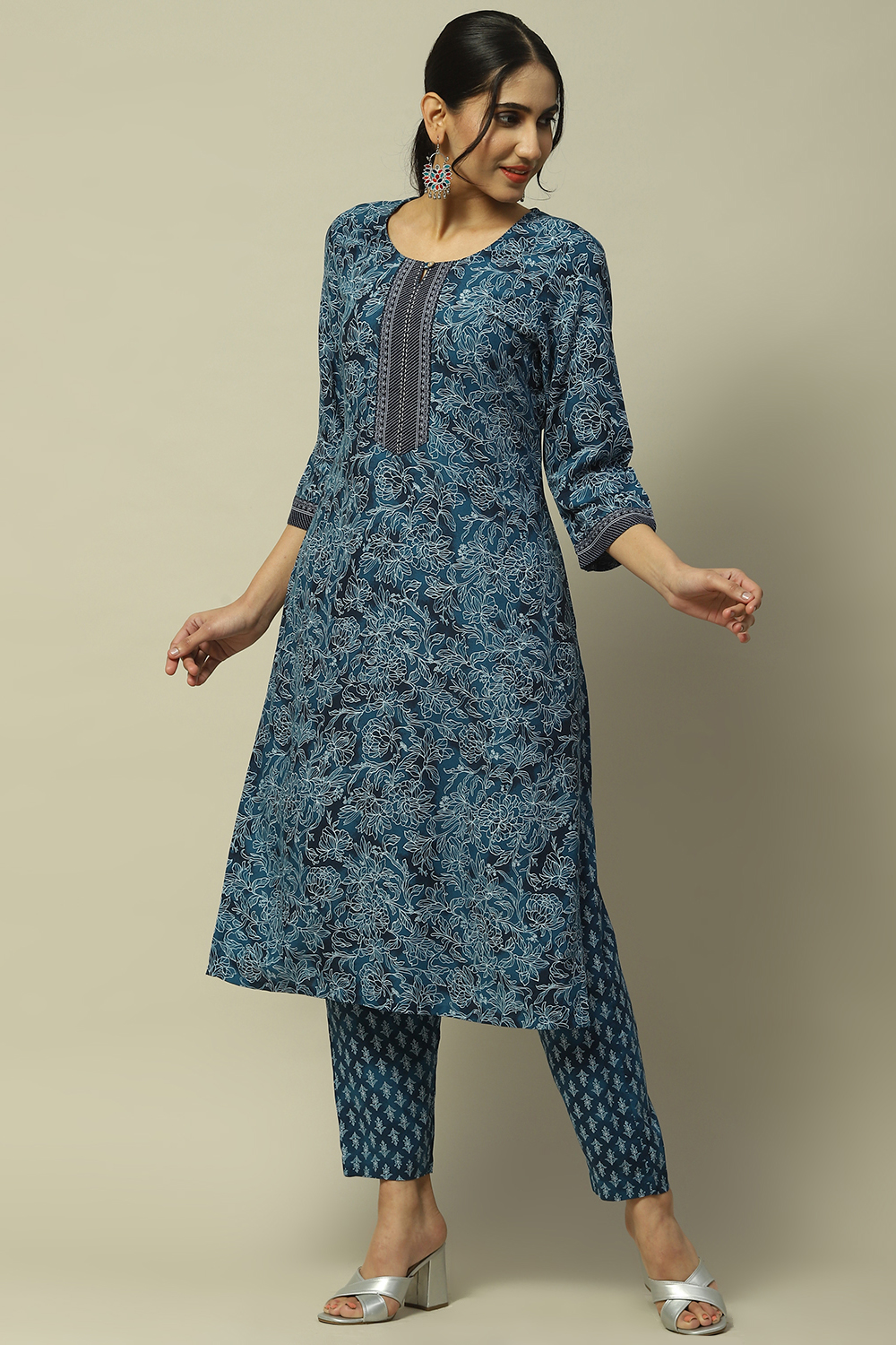 Ecru Rayon Straight Suit Set image number 0